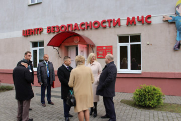 "`Array.title|replace:\