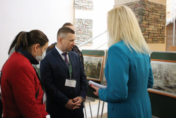 "`Array.title|replace:\