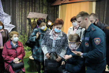 "`Array.title|replace:\