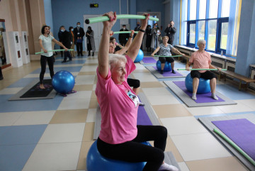 "`Array.title|replace:\