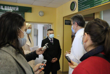 "`Array.title|replace:\