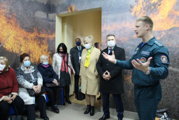 "`Array.title|replace:\