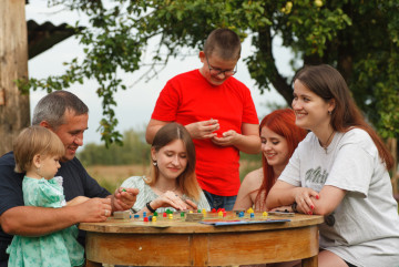 "`Array.title|replace:\