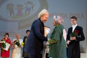 "`Array.title|replace:\