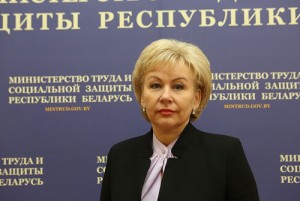 "`Array.title|replace:\