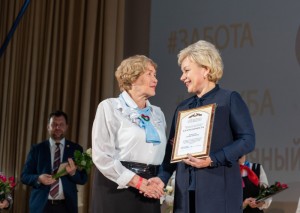 "`Array.title|replace:\